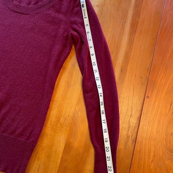 Banana Republic | Cashmere/Wool Sweater - Picture 6 of 6